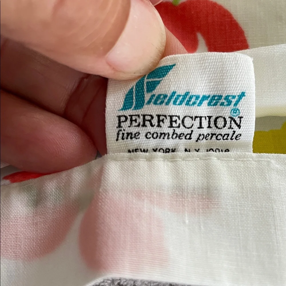 VTG Fieldcrest Perfection Percale queen flat sheet floral pattern Primary colors